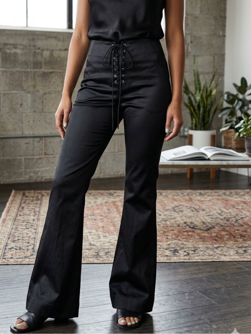 High-Waist Lace-Up Flare Pants - Black